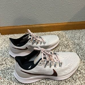 Nike zoom Pegasus 36, size 8.5 women’s